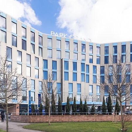 Hotel Park Grand Heathrow Hounslow Esterno foto